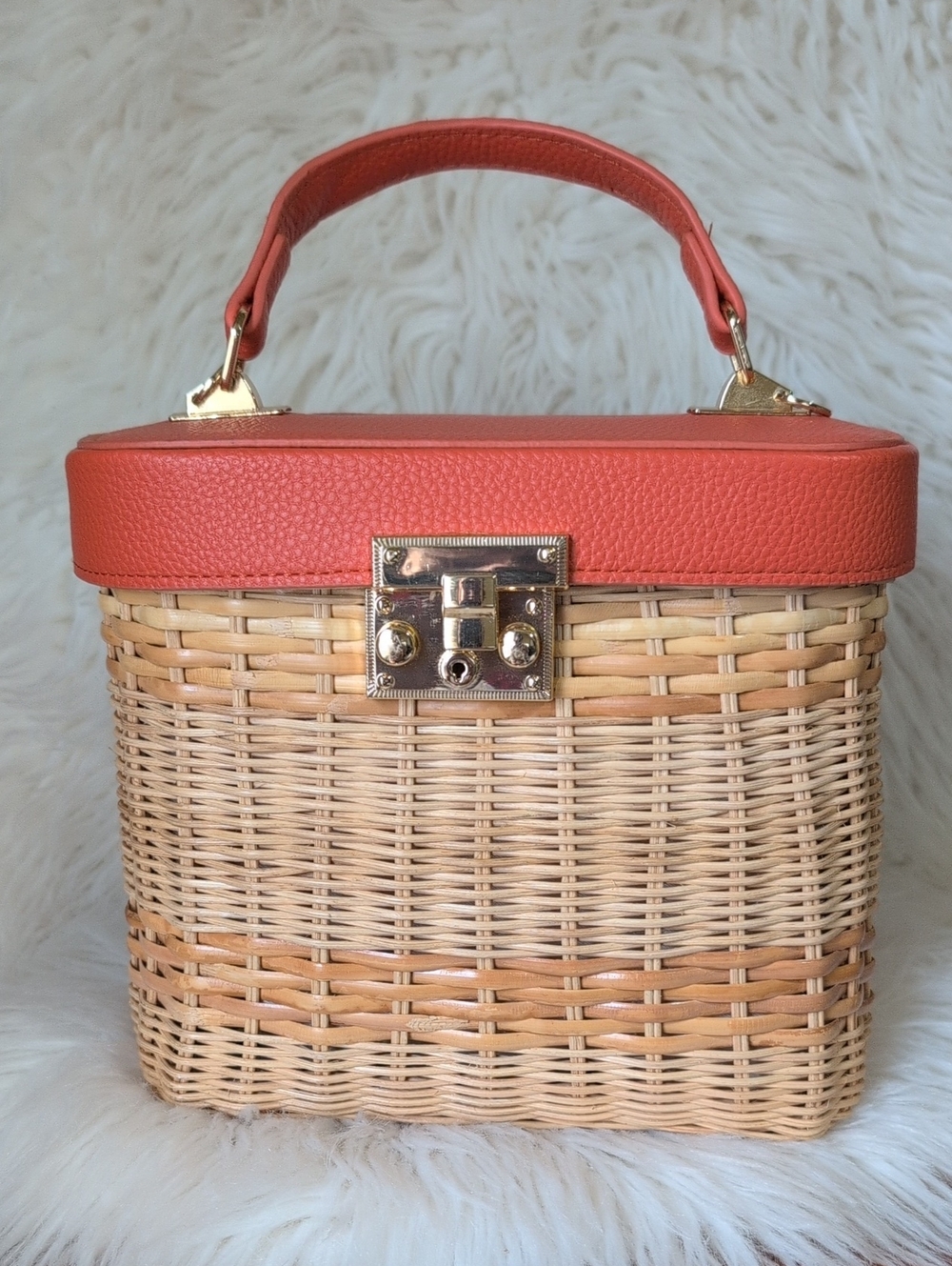 Tommy Bahama Woven Straw Top-Handle Bag in Coral